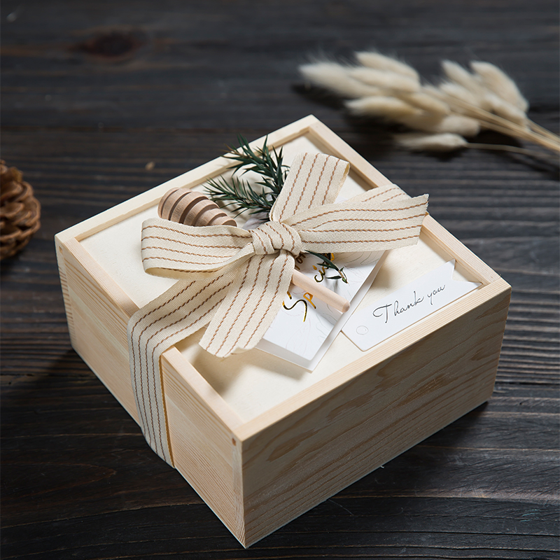 Custom Gift Packaging